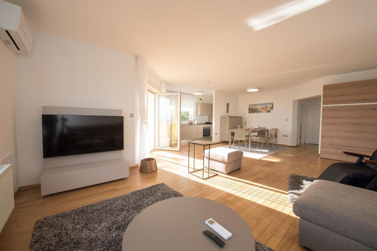 Apartmani Bilic Кастав Экстерьер фото